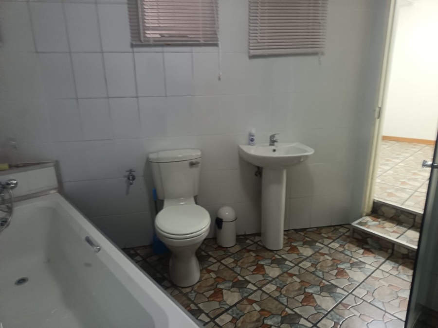 5 Bedroom Property for Sale in Royldene Northern Cape